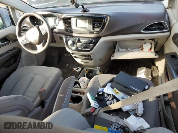 2017 Chrysler Pacifica Touring с VIN 2C4RC1DG1HR720372, выставлен на аукционе Copart как лот 61082765 с пробегом Не указан миль и Списание • Salvage title. История ставок и продаж доступна на DreamBid. Изображение 8.