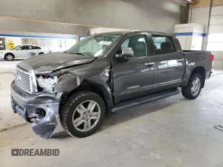 2013 Toyota Tundra Limited z VIN 5TFHY5F15DX275269, wystawiony jako Copart lot #75503964 z przebiegiem 157 117 mil mil oraz Szkoda całkowita • Salvage title. Historia ofert i sprzedaży dostępna na DreamBid. Obrazek 1.
