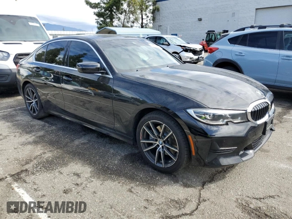 2019 BMW 3 Series 330i z VIN WBA5R1C54KFH09541, wystawiony jako Copart lot #48539175 z przebiegiem 88 941 mil mil oraz Szkody całkowita. Historia ofert i sprzedaży dostępna na DreamBid. Obrazek 4.