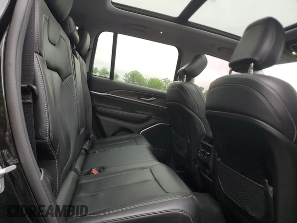 2022 Jeep Grand Cherokee Limited z VIN 1C4RJHBG7N8599324, wystawiony jako Copart lot #61001165 z przebiegiem 32 331 mil mil oraz Szkoda całkowita • Salvage title. Historia ofert i sprzedaży dostępna na DreamBid. Obrazek 11.