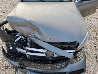 2018 Mercedes-Benz C 300 z VIN 55SWF4JB7JU263457, wystawiony jako Copart lot #58995055 z przebiegiem 78 538 mil mil oraz Szkoda całkowita • Salvage title. Historia ofert i sprzedaży dostępna na DreamBid. Obrazek 11.