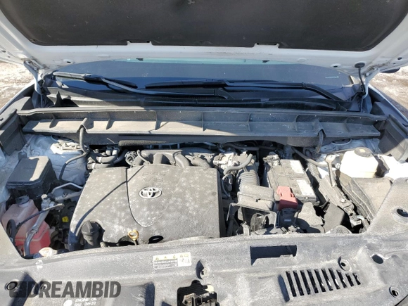 2022 Toyota Highlander LE z VIN 5TDBZRBHXNS251845, wystawiony jako Copart lot #45867085 z przebiegiem 50 472 mil mil oraz Szkoda całkowita • Salvage title. Historia ofert i sprzedaży dostępna na DreamBid. Obrazek 13.