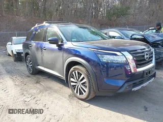 2023 Nissan Pathfinder Platinum с VIN 5N1DR3DK2PC237839, выставлен на аукционе IAAI как лот 41800209 с пробегом 21 446 миль миль и . История ставок и продаж доступна на DreamBid. Изображение 1.