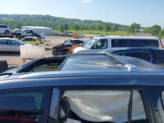 2023 Lexus GX 460 Premium z VIN JTJAM7BX9P5383362, wystawiony jako IAAI lot #42215802 z przebiegiem Nie podano mil oraz . Historia ofert i sprzedaży dostępna na DreamBid. Obrazek 13.