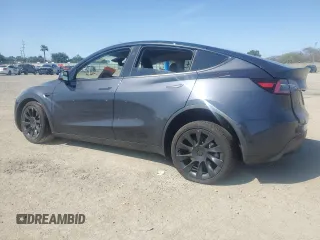 2024 Tesla Model Y с VIN 7SAYGDED2RF100152, выставлен на аукционе Copart как лот 52133535 с пробегом 7 632 миль миль и Списание • Salvage title. История ставок и продаж доступна на DreamBid. Изображение 2.
