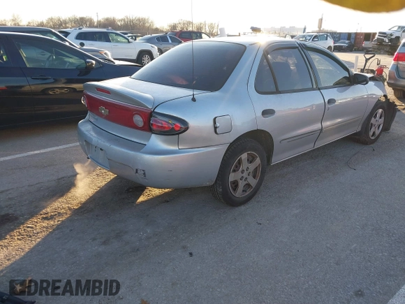 2004 Chevrolet Cavalier LS z VIN 1G1JF52F147298453, wystawiony jako IAAI lot #41054447 z przebiegiem 177 889 mil mil oraz . Historia ofert i sprzedaży dostępna na DreamBid. Obrazek 4.