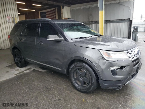 2019 Ford Explorer XLT with VIN 1FM5K7D88KGA52040, listed as a Copart auction lot 47555125 with 92,669 mi miles and Salvage Title. Bid and sale history available at carsss.com. Image 4.