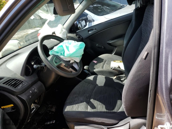 2017 Hyundai Accent SE with VIN KMHCT5AE3HU336575, listed as a Copart auction lot 64608564 with 82,926 mi miles and Salvage Title. Bid and sale history available at DreamBid. Image 7.