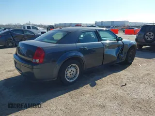 2007 Chrysler 300 with VIN 2C3KA43R57H884972, listed as a IAAI auction lot 41245223 with 67,386 mi miles. Bid and sale history available at carsss.com. Image 4.