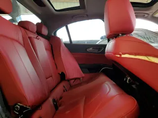 2020 Alfa Romeo Giulia with VIN ZARFAMAN7L7634741, listed as a Copart auction lot 61721612 with 20,681 mi miles. Bid and sale history available at carsss.com. Image 6.