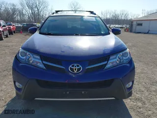 2015 Toyota RAV4 XLE with VIN 2T3RFREVXFW253698, listed as a IAAI auction lot 41798700 with 147,202 mi miles. Bid and sale history available at carsss.com. Image 13.