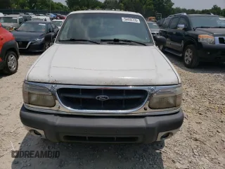2000 Ford Explorer XLT with VIN 1FMZU83P8YUB63966, listed as a Copart auction lot 59455755 with 136,852 mi miles and Clean title. Bid and sale history available at DreamBid. Image 5.