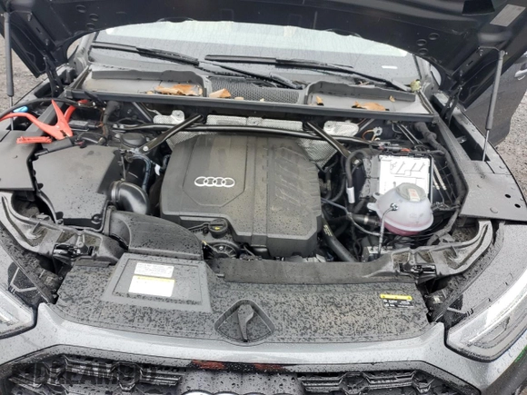 2023 Audi Q5 S line Premium Plus with VIN WA1EAAFY4P2130829, listed as a Copart auction lot 59838705 with 5,901 mi miles and Salvage title. Bid and sale history available at DreamBid. Image 11.