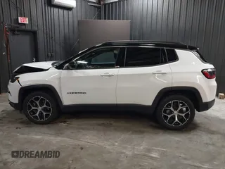 2024 Jeep Compass Limited with VIN 3C4NJDCN2RT173889, listed as a IAAI auction lot 41908615 with 9,823 mi miles and . Bid and sale history available at carsss.com. Image 15.