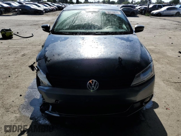 2013 Volkswagen Jetta SE z VIN 3VWDP7AJ8DM364387, wystawiony jako Copart lot #58773075 z przebiegiem 188 116 mil mil oraz Szkoda całkowita • Salvage title. Historia ofert i sprzedaży dostępna na DreamBid. Obrazek 5.