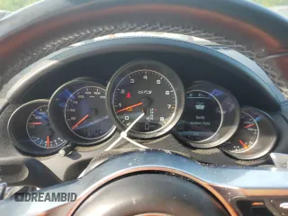 2017 Porsche Cayenne GTS z VIN WP1AD2A22HLA83654, wystawiony jako Copart lot #52196695 z przebiegiem 119 327 mil mil oraz Szkoda całkowita • Salvage title. Historia ofert i sprzedaży dostępna na DreamBid. Obrazek 9.