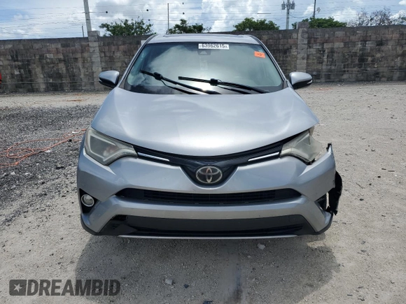 2018 Toyota RAV4 XLE z VIN 2T3WFREVXJW449975, wystawiony jako Copart lot #63962615 z przebiegiem 78 410 mil mil oraz Szkoda całkowita • Salvage title. Historia ofert i sprzedaży dostępna na DreamBid. Obrazek 5.