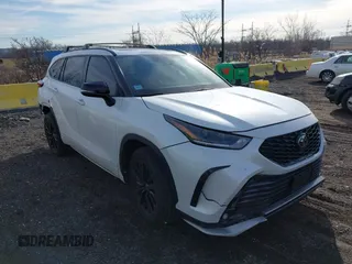 2023 Toyota Highlander L z VIN 5TDKDRBH7PS001917, wystawiony jako IAAI lot #41619652 z przebiegiem 70 287 mil mil oraz . Historia ofert i sprzedaży dostępna na DreamBid. Obrazek 1.