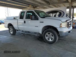 2006 Ford F-250 XL with VIN 1FTSX21P66ED77035, listed as a Copart auction lot 57294285 with 82,648 mi miles and Salvage title. Bid and sale history available at DreamBid. Image 4.