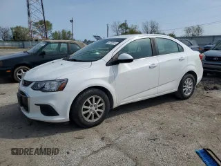 2018 Chevrolet Sonic LT z VIN 1G1JD5SH7J4123290, wystawiony jako Copart lot #54749515 z przebiegiem 82 067 mil mil oraz Szkoda całkowita • Salvage title. Historia ofert i sprzedaży dostępna na DreamBid. Obrazek 1.