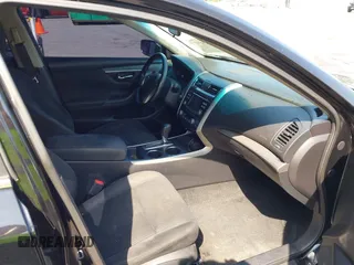 2015 Nissan Altima S with VIN 1N4AL3APXFC142202, listed as a IAAI auction lot 42107010 with 188,447 mi miles and . Bid and sale history available at DreamBid. Image 5.
