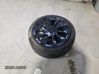 2023 Tesla Model Y Long Range z VIN 7SAYGAEE3PF968231, wystawiony jako Copart lot #45811385 z przebiegiem Nie podano mil oraz Szkoda całkowita • Salvage title. Historia ofert i sprzedaży dostępna na DreamBid. Obrazek 15.
