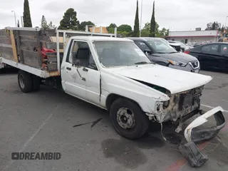 1988 Toyota Pickup с VIN JT5RN75U2J0020695, выставлен на аукционе IAAI как лот 42206950 с пробегом 75 326 миль миль и . История ставок и продаж доступна на DreamBid. Изображение 1.