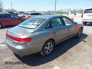 2007 Hyundai Azera SE with VIN KMHFC46F27A139440, listed as a IAAI auction lot 42058893 with 218,540 mi miles. Bid and sale history available at carsss.com. Image 4.