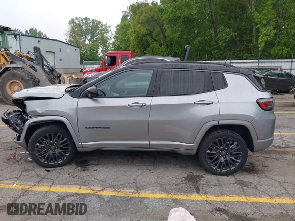 2022 Jeep Compass Limited with VIN 3C4NJDCB0NT108670, listed as a IAAI auction lot 42379451 with 42,170 mi miles and . Bid and sale history available at DreamBid. Image 14.
