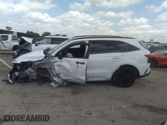 2022 Kia Sorento SX Prestige with VIN 5XYRK4LF3NG085989, listed as a IAAI auction lot 42335772 with 76,933 mi miles and . Bid and sale history available at DreamBid. Image 15.