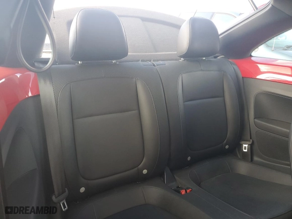 2012 Volkswagen Beetle 2.5L w/Sun PZEV with VIN 3VWJP7AT8CM637623, listed as a Copart auction lot 76350904 with 34,990 mi miles and Salvage Title. Bid and sale history available at carsss.com. Image 10.