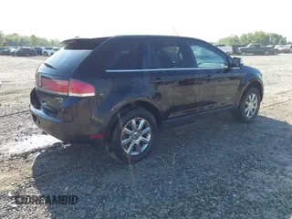 2007 Lincoln MKX with VIN 2LMDU88CX7BJ13238, listed as a IAAI auction lot 42066791 with 223,064 mi miles. Bid and sale history available at carsss.com. Image 4.