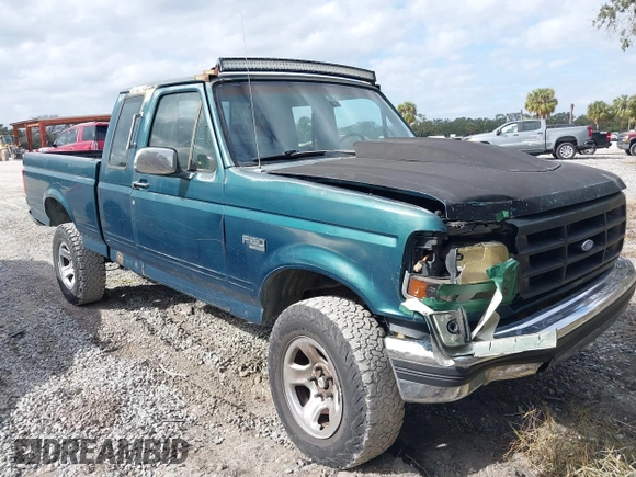 1993 Ford F-150 z VIN 1FTEX15N7PKB65960, wystawiony jako IAAI lot #41306323 z przebiegiem Nie podano mil oraz . Historia ofert i sprzedaży dostępna na DreamBid. Obrazek 1.