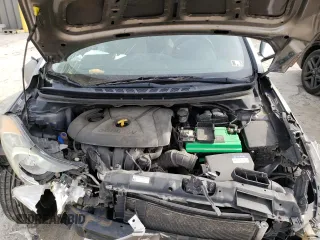 2011 Hyundai Elantra GLS с VIN KMHDH4AE7BU132918, выставлен на аукционе Copart как лот 54551565 с пробегом 164 322 миль миль и Списание • Salvage title. История ставок и продаж доступна на DreamBid. Изображение 11.