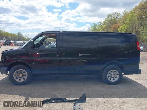 2012 Chevrolet Express Cargo Van with VIN 1GCSGAFX1C1202181, listed as a IAAI auction lot 42050001 with 167,854 mi miles. Bid and sale history available at carsss.com. Image 14.