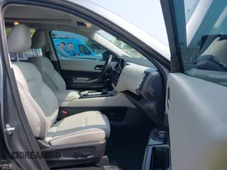 2022 Nissan Pathfinder SL with VIN 5N1DR3CD9NC262513, listed as a IAAI auction lot 42400791 with 46,587 mi miles and . Bid and sale history available at DreamBid. Image 5.