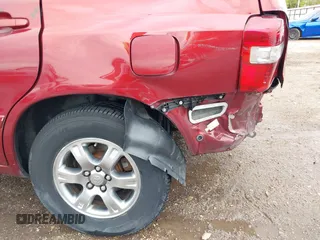 2005 Toyota Highlander z VIN JTEGP21A450079978, wystawiony jako IAAI lot #41905023 z przebiegiem 156 101 mil mil oraz . Historia ofert i sprzedaży dostępna na DreamBid. Obrazek 19.