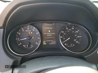 2017 Nissan Rogue SV z VIN KNMAT2MT4HP568539, wystawiony jako Copart lot #60265775 z przebiegiem 140 240 mil mil oraz Szkoda całkowita • Salvage title. Historia ofert i sprzedaży dostępna na DreamBid. Obrazek 9.