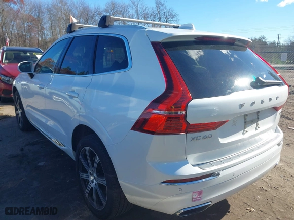 2021 Volvo XC60 Inscription with VIN YV4102RLXM1882028, listed as a IAAI auction lot 40825242 with 65,609 mi miles. Bid and sale history available at carsss.com. Image 3.