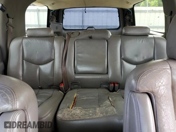 2006 Chevrolet Suburban LS z VIN 1GNFK16Z76J100509, wystawiony jako Copart lot #54568635 z przebiegiem 264 879 mil mil oraz Szkoda całkowita • Salvage title. Historia ofert i sprzedaży dostępna na DreamBid. Obrazek 10.