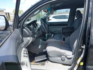 2011 Toyota Tacoma with VIN 3TMLU4EN5BM075967, listed as a IAAI auction lot 42228409 with 158,241 mi miles and . Bid and sale history available at DreamBid. Image 5.