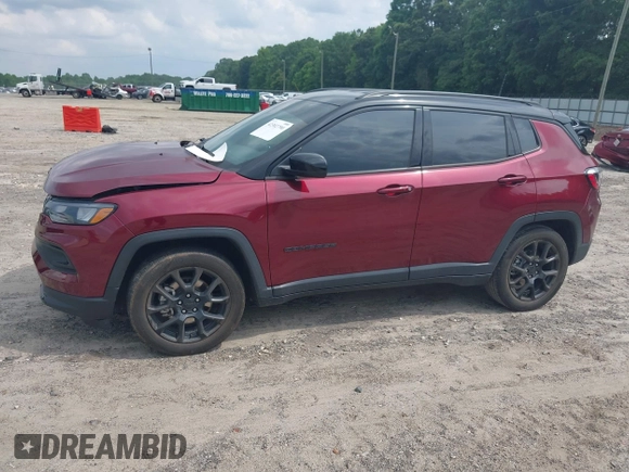 2022 Jeep Compass Latitude z VIN 3C4NJCBB2NT210970, wystawiony jako IAAI lot #42302790 z przebiegiem 27 999 mil mil oraz . Historia ofert i sprzedaży dostępna na DreamBid. Obrazek 14.