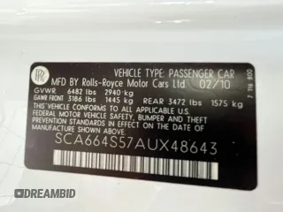 2010 Rolls-Royce Ghost z VIN SCA664S57AUX48643, wystawiony jako Copart lot #83959114 z przebiegiem 52 605 mil mil oraz Tytuł czysty. Historia ofert i sprzedaży dostępna na DreamBid. Obrazek 10.