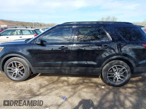 2016 Ford Explorer Sport with VIN 1FM5K8GT3GGC32250, listed as a IAAI auction lot 42205335 with 179,707 mi miles and . Bid and sale history available at carsss.com. Image 14.