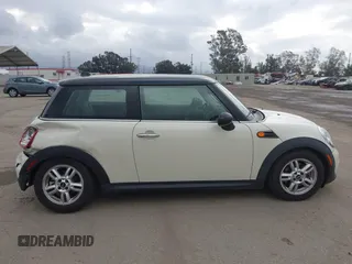 2011 MINI Hardtop with VIN WMWSU3C54BT183455, listed as a IAAI auction lot 42117672 with 130,530 mi miles and . Bid and sale history available at DreamBid. Image 13.
