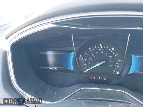 2015 Ford Fusion SE Hybrid with VIN 3FA6P0LU8FR148917, listed as a IAAI auction lot 41876627 with 253,952 mi miles. Bid and sale history available at carsss.com. Image 7.