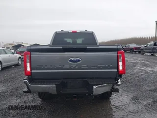 2024 Ford Super Duty F-250 SRW XL with VIN 1FT7W2BT5RED24013, listed as a IAAI auction lot 41206461 with 40,565 mi miles. Bid and sale history available at carsss.com. Image 16.