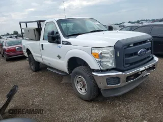 2014 Ford F-250 XL with VIN 1FTBF2BT5EEA89553, listed as a Copart auction lot 63231845 with 429,510 mi miles and Clean title. Bid and sale history available at DreamBid. Image 4.