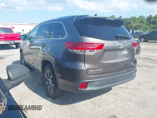 2017 Toyota Highlander XLE with VIN 5TDKZRFH6HS205427, listed as a IAAI auction lot 42581825 with Not provided miles and . Bid and sale history available at DreamBid. Image 3.