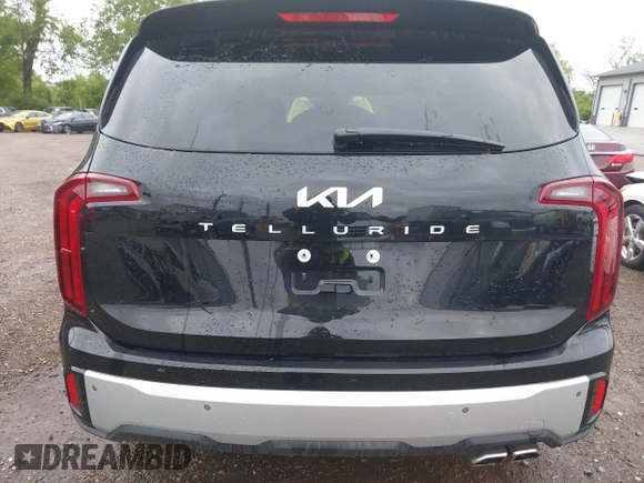 2024 Kia Telluride S with VIN 5XYP64GC3RG552314, listed as a IAAI auction lot 42289614 with 2,408 mi miles and . Bid and sale history available at DreamBid. Image 16.
